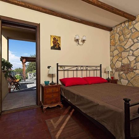 Horse House Appartement Ragalna Buitenkant foto