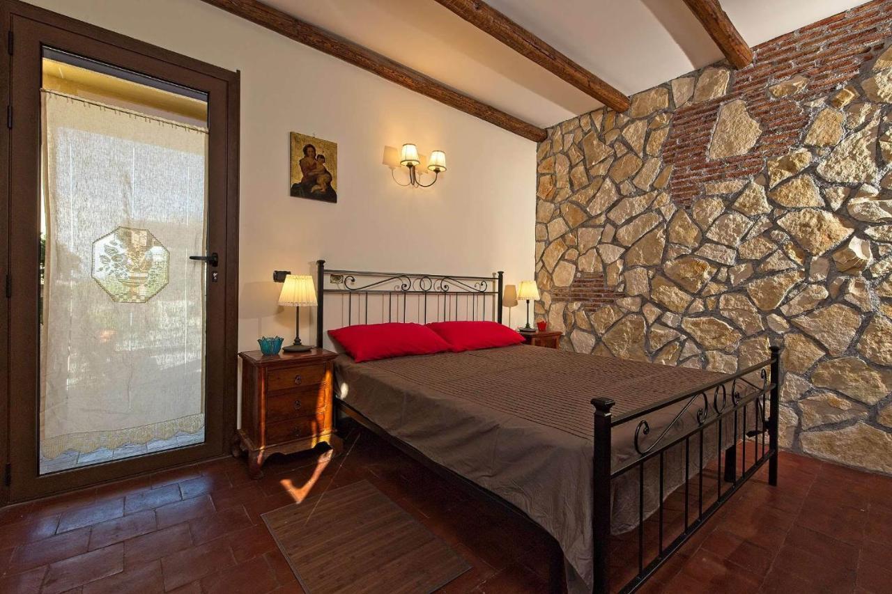 Horse House Appartement Ragalna Buitenkant foto