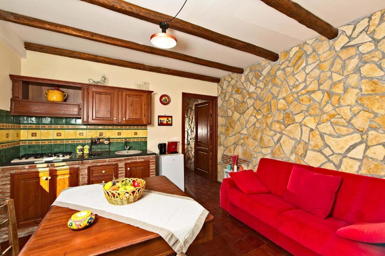 Horse House Appartement Ragalna Buitenkant foto